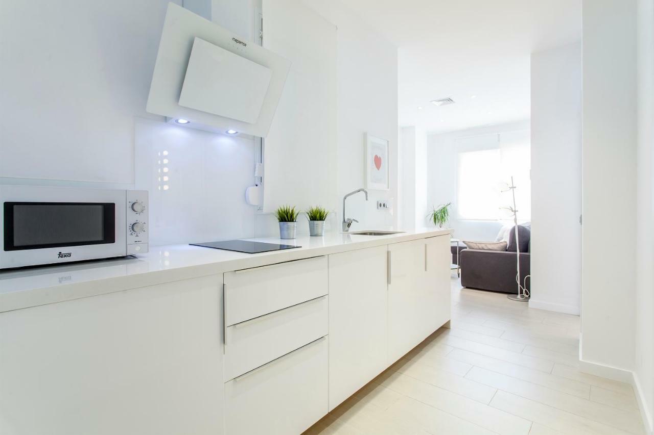 R&C Apartments Close To Center Валенсия Экстерьер фото